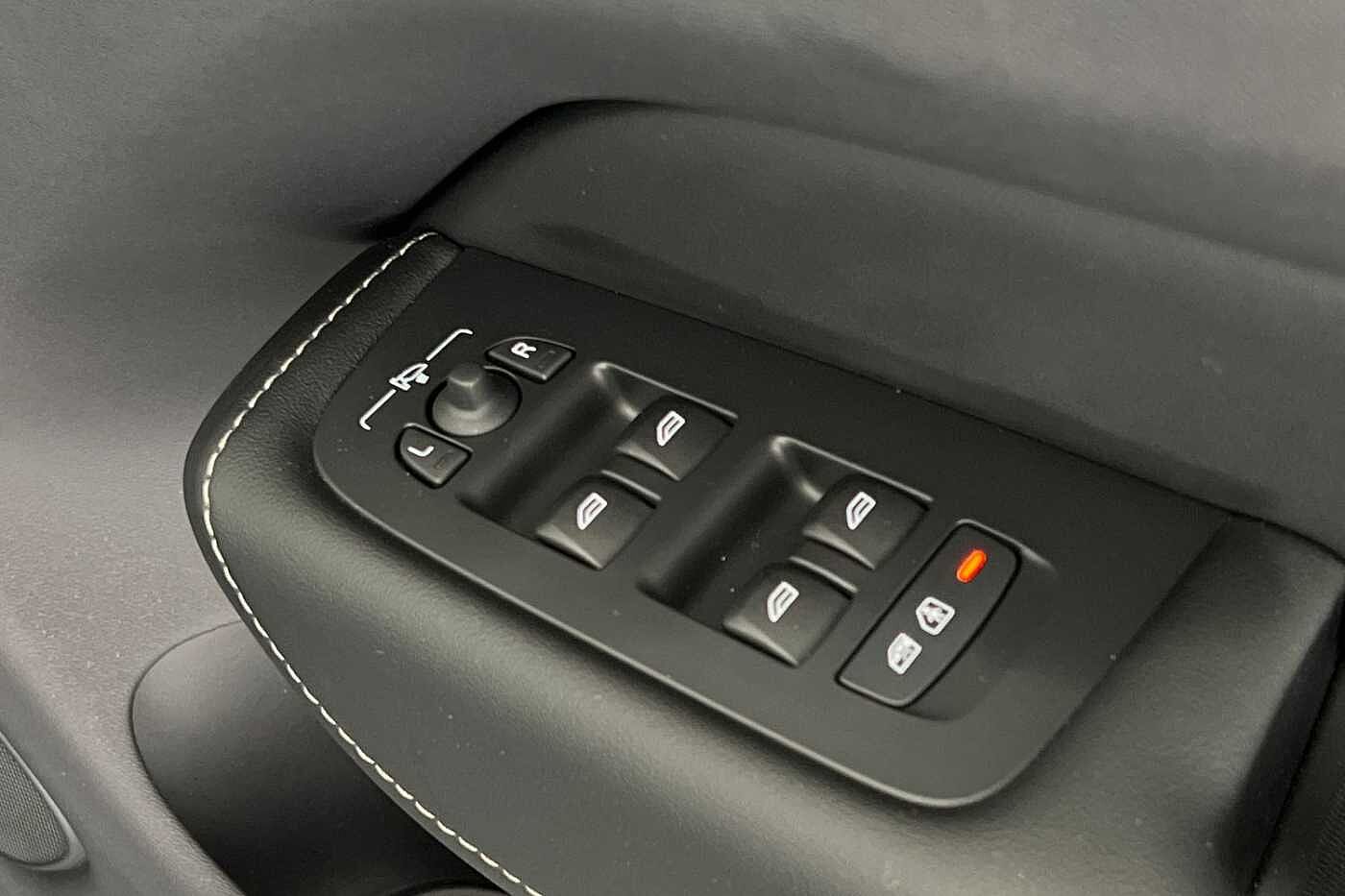 Used Volvo XC60 2023 for sale - 76780300: Photo 31