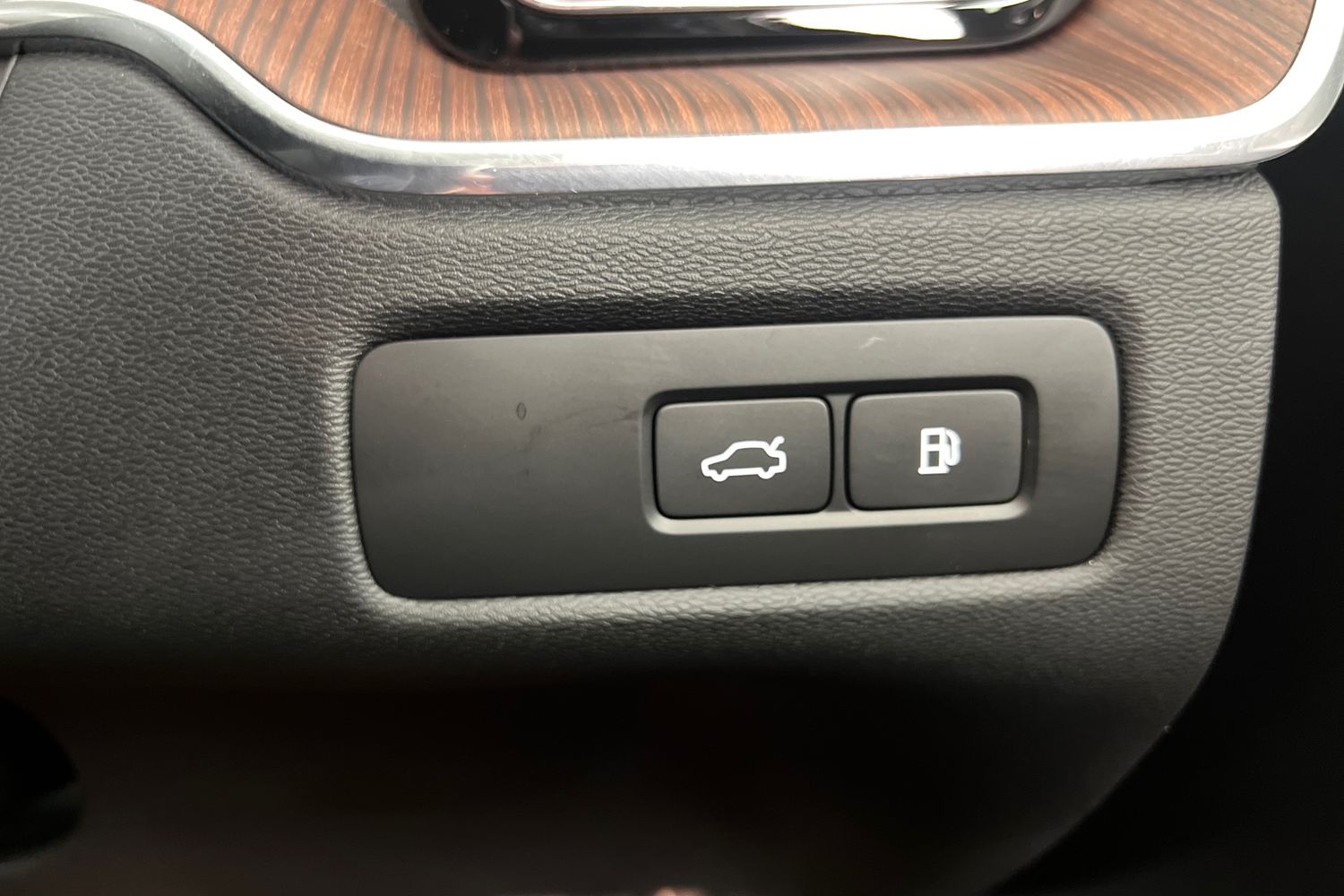 Used Volvo XC60 2023 for sale - 76780300: Photo 38