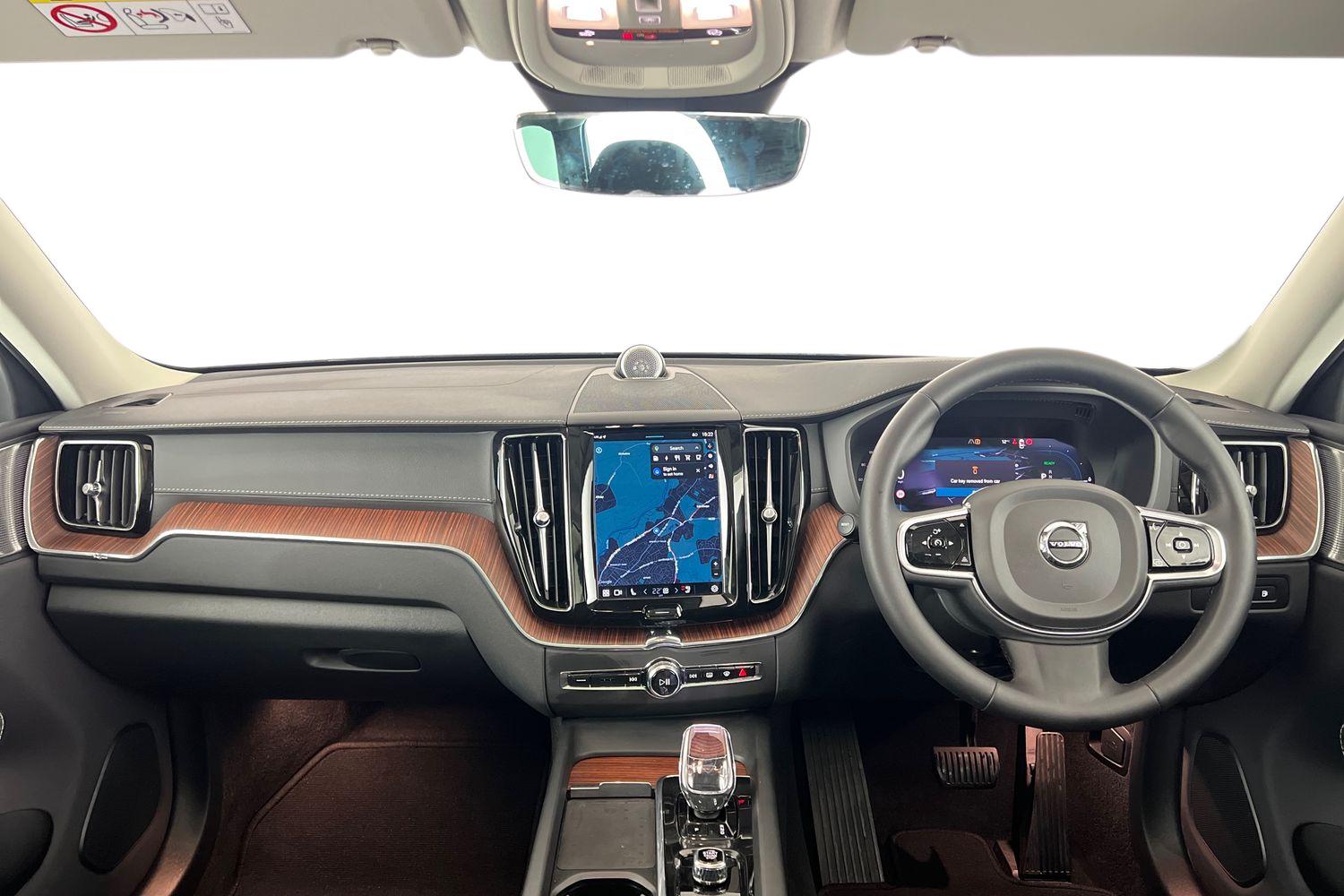 Used Volvo XC60 2023 for sale - 76780300: Photo 6