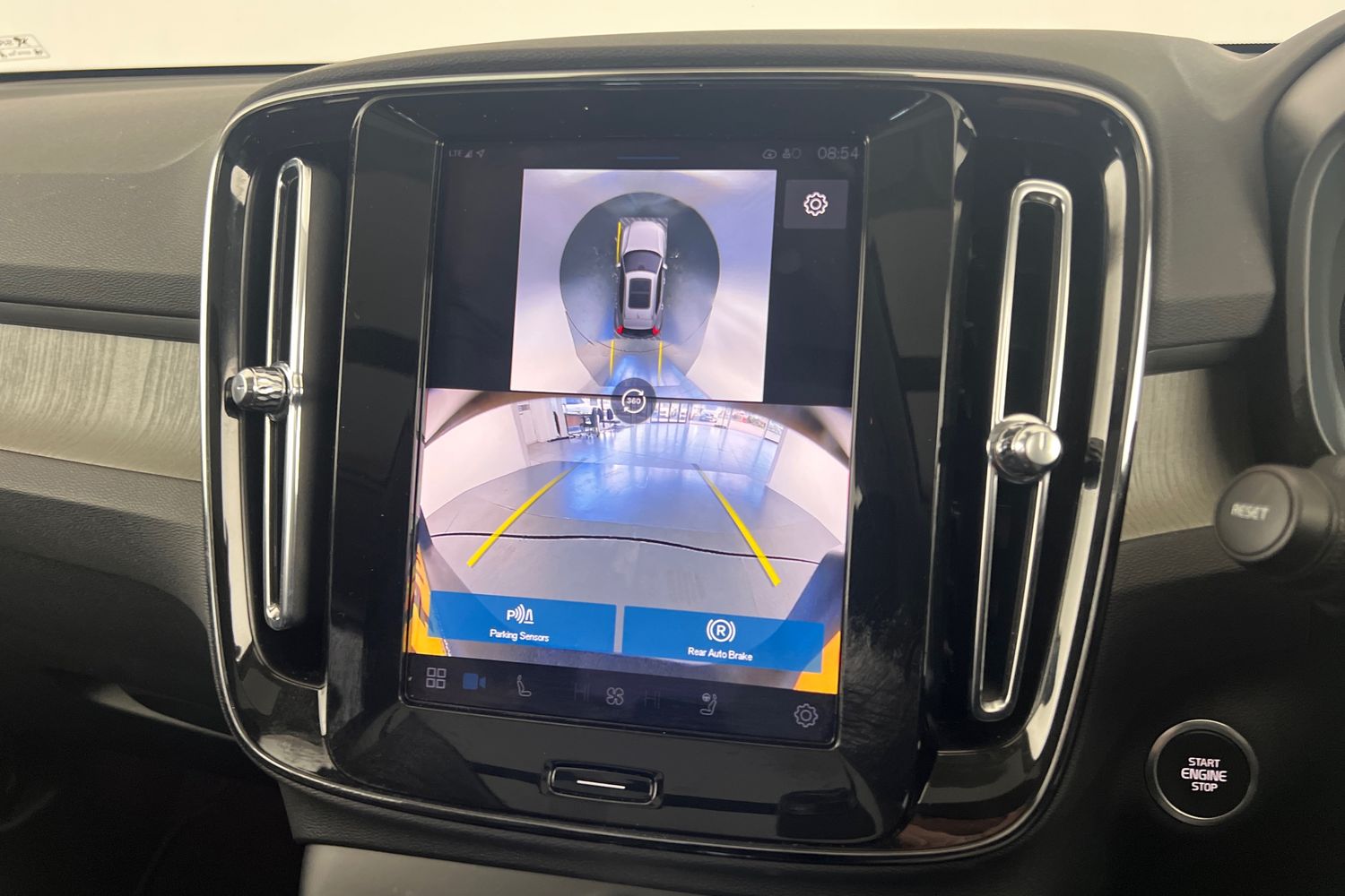 Used Volvo XC40 2025 for sale - 77665049: Photo 16