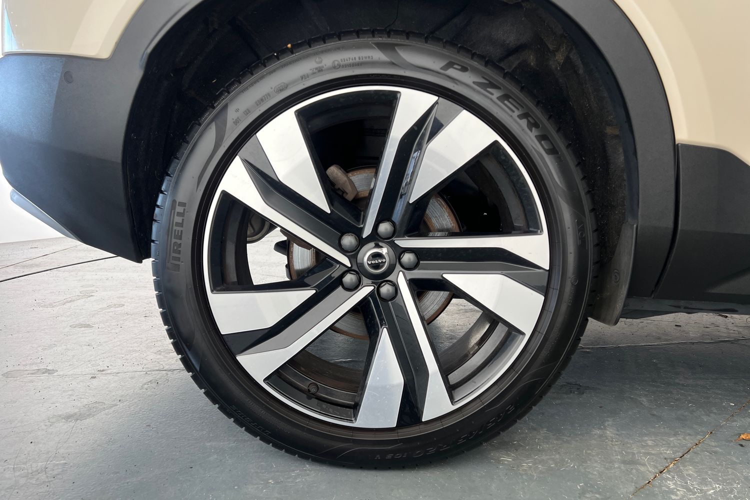 Used Volvo XC40 2025 for sale - 77665049: Photo 24