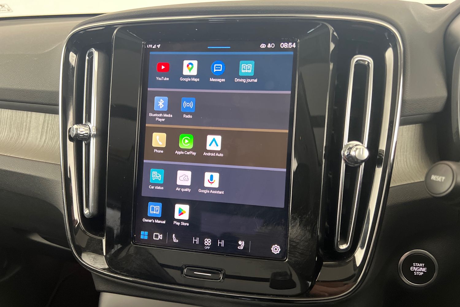 Used Volvo XC40 2025 for sale - 77665049: Photo 32