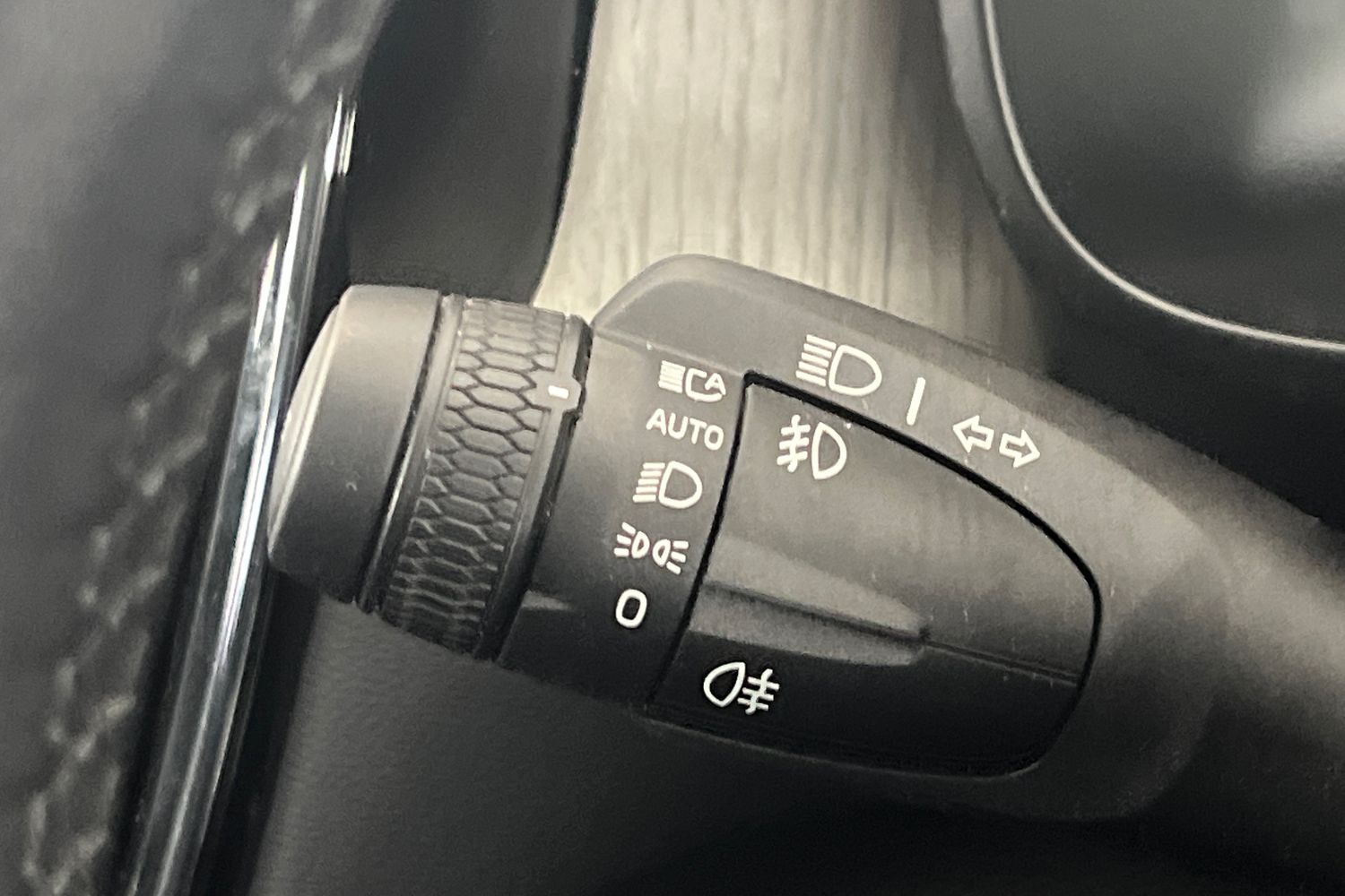 Used Volvo XC40 2025 for sale - 77665049: Photo 36