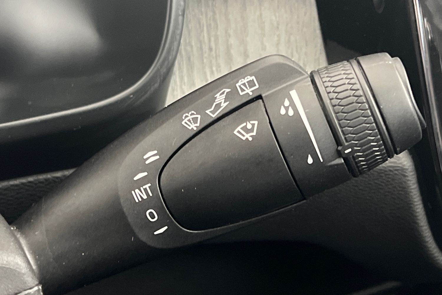 Used Volvo XC40 2025 for sale - 77665049: Photo 37