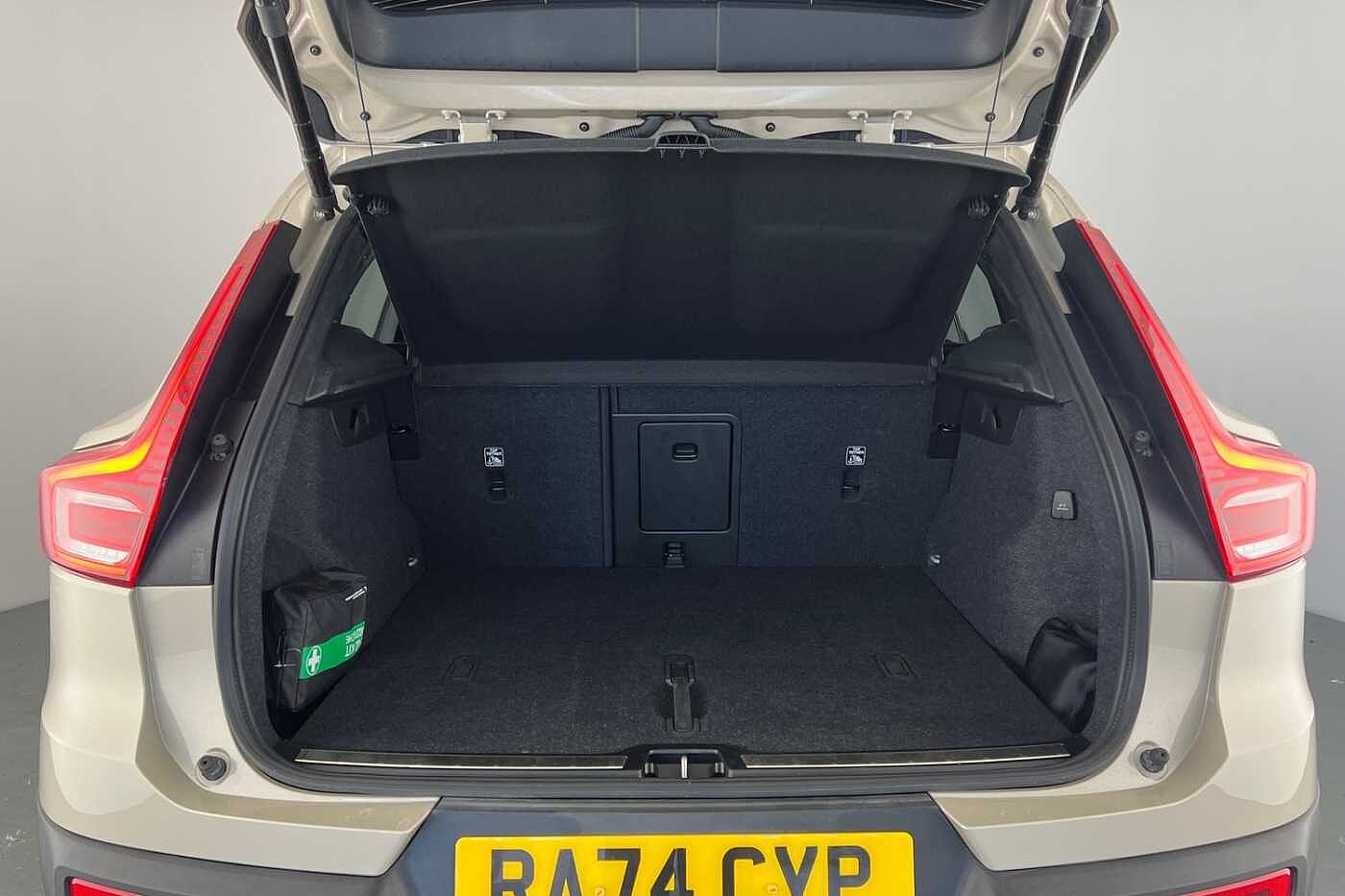 Used Volvo XC40 2025 for sale - 77665049: Photo 8