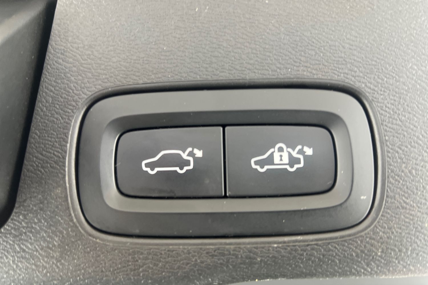 Used Volvo XC60 2022 for sale - 76479914: Photo 23