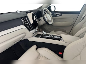 Used Volvo XC60 2025 for sale - 77732540: Photo