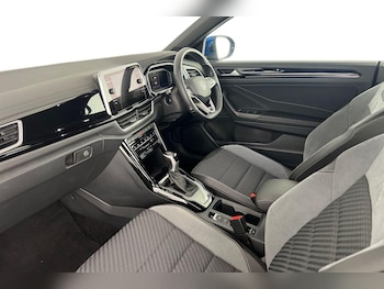 Used Volkswagen T-Roc 2022 for sale - 77745858: Photo