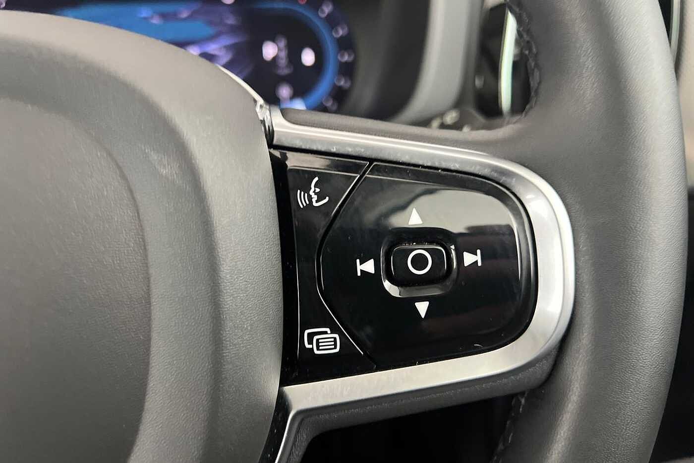 Used Volvo XC60 2023 for sale - 76796356: Photo 12