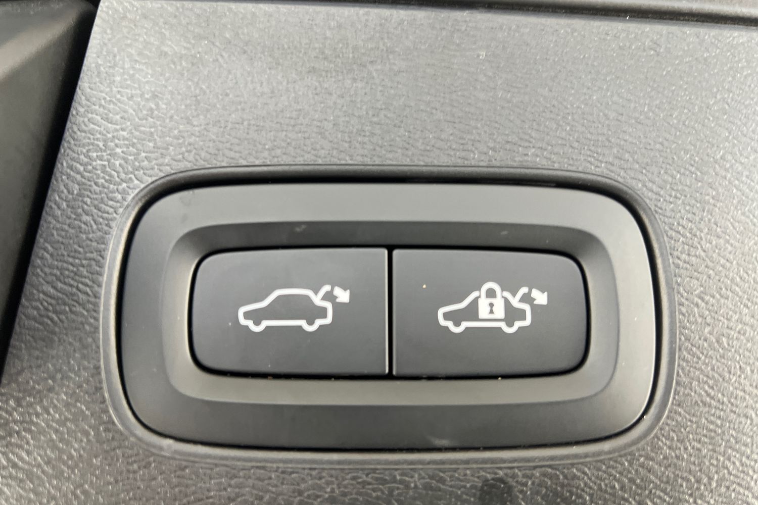 Used Volvo XC60 2023 for sale - 76796356: Photo 22