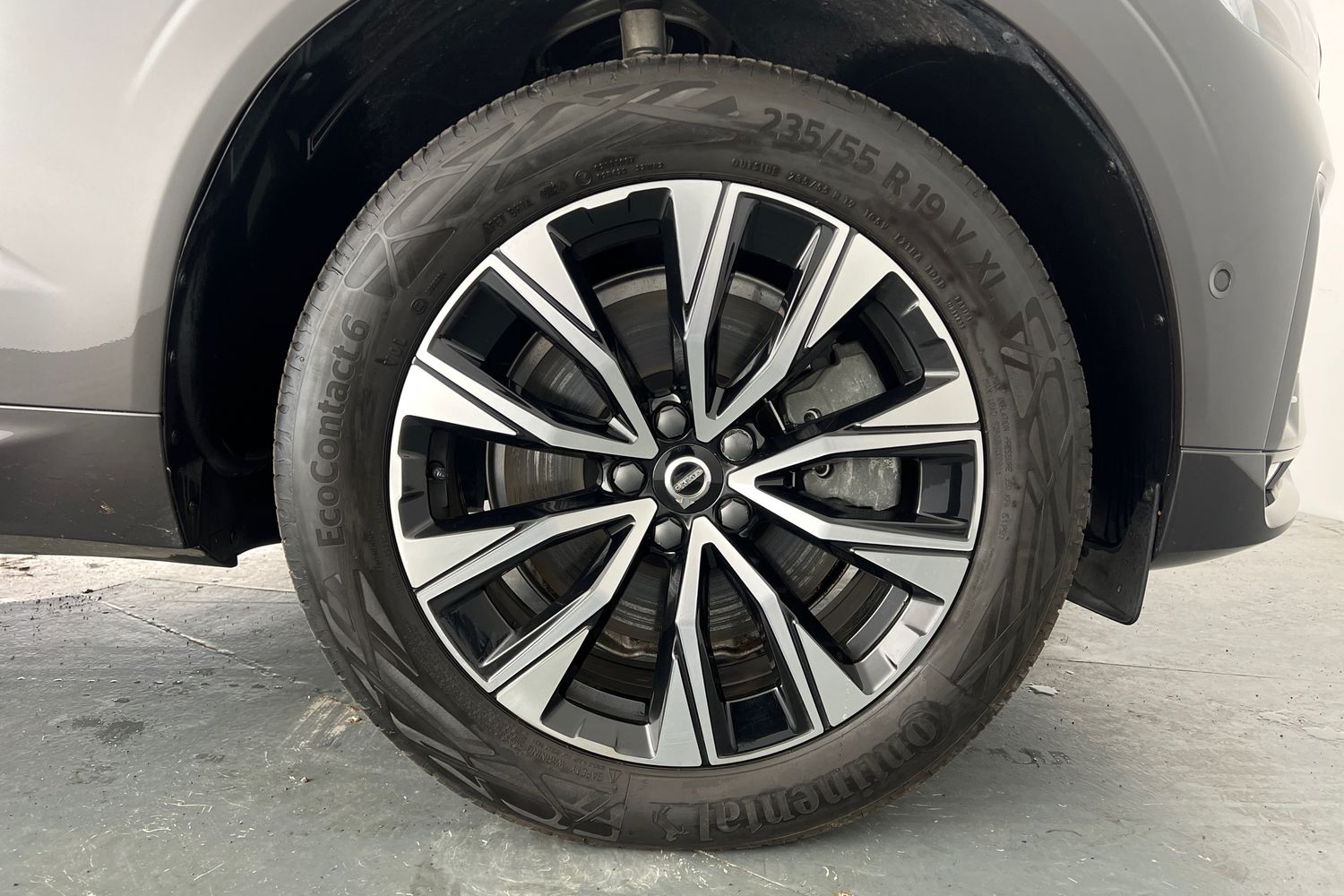 Used Volvo XC60 2023 for sale - 76796356: Photo 5