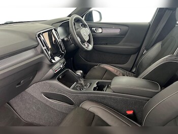 Used Volvo XC40 2021 for sale - 76796343: Photo