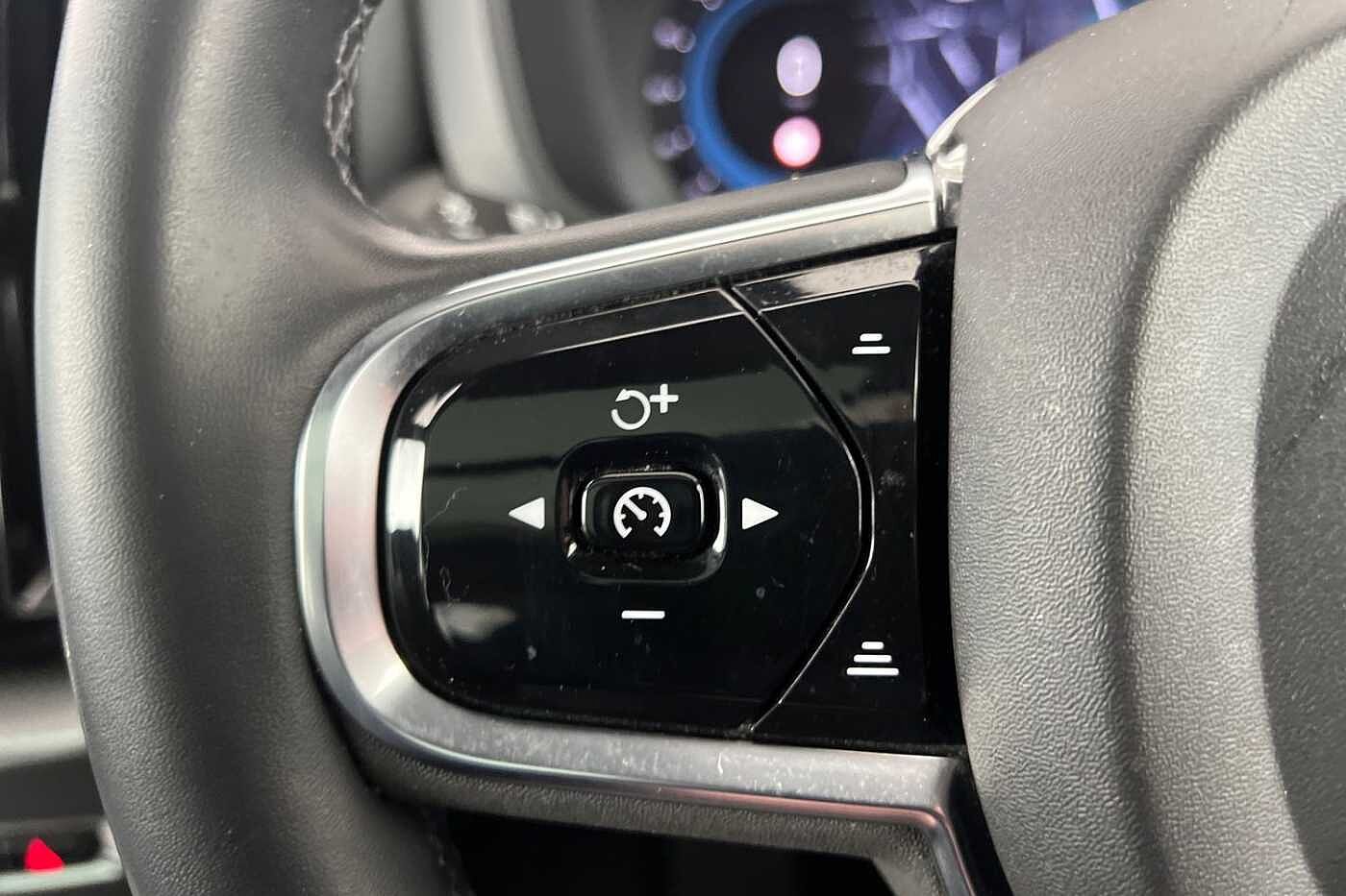 Used Volvo XC60 2022 for sale - 77353703: Photo 11