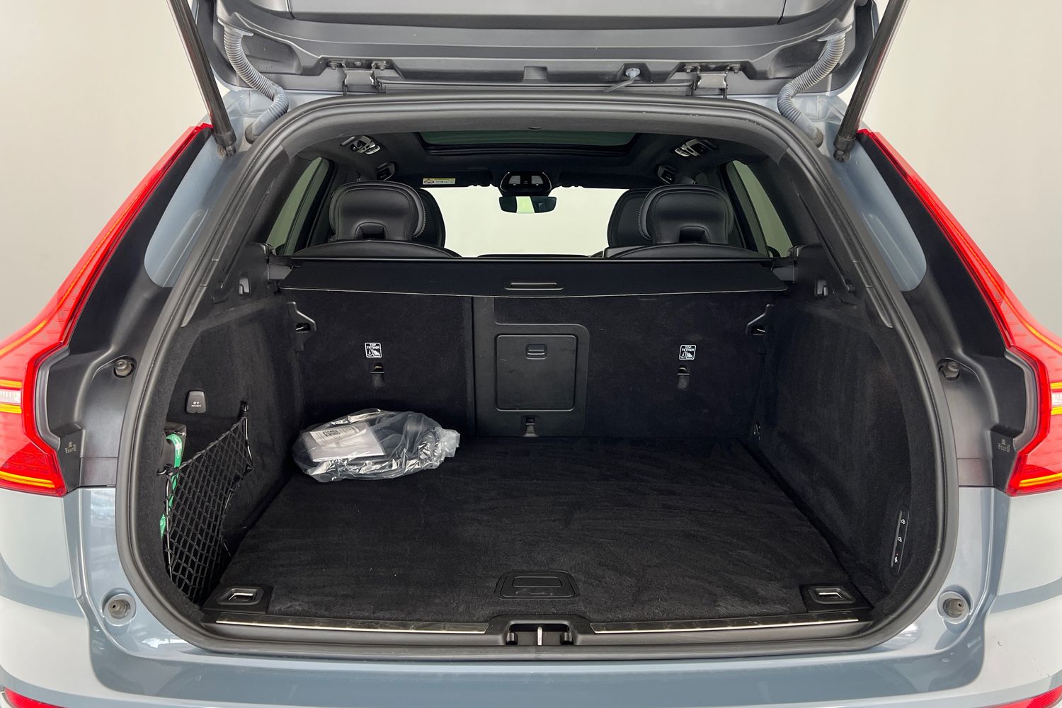 Used Volvo XC60 2022 for sale - 77353703: Photo 8