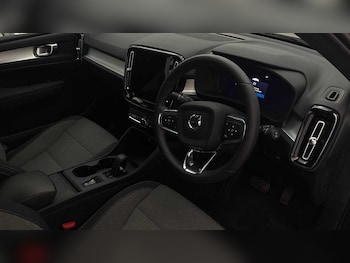 Used Volvo XC40 2023 for sale - 78778944: Photo
