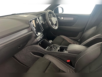 Used Volvo XC40 2021 for sale - 75972387: Photo