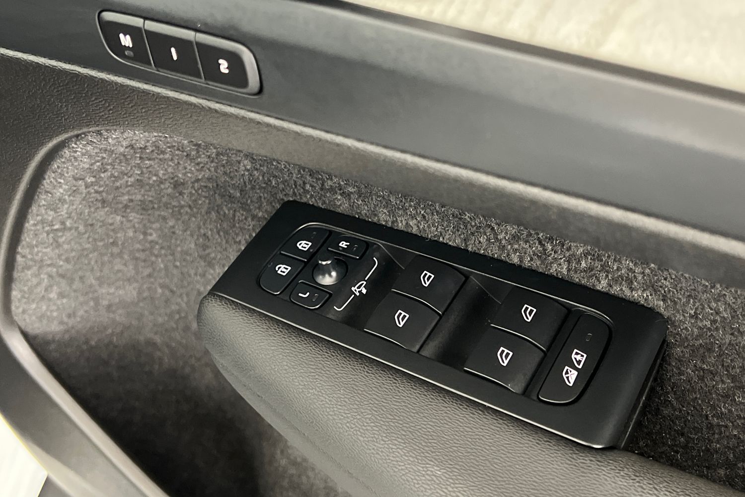 Used Volvo XC40 2025 for sale - 77504301: Photo 28