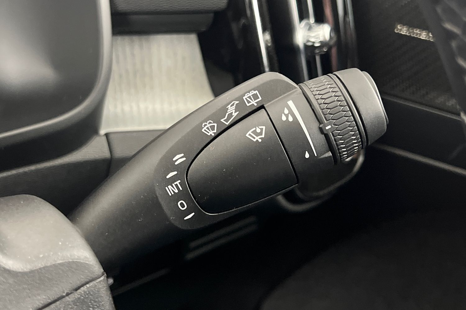 Used Volvo XC40 2025 for sale - 77504301: Photo 37