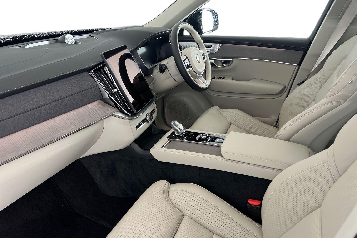 Used Volvo XC90 2025 for sale - 76479772: Photo 2