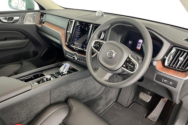 Used Volvo XC60 2024 for sale - 75440071: Photo 10