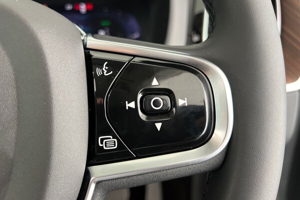 Used Volvo XC60 2024 for sale - 75440071: Photo 12