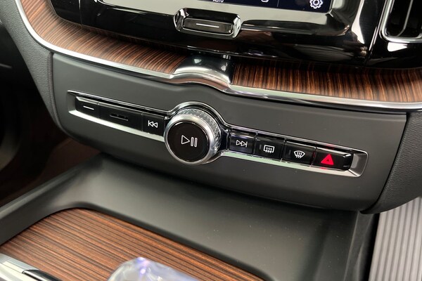 Used Volvo XC60 2024 for sale - 75440071: Photo 14