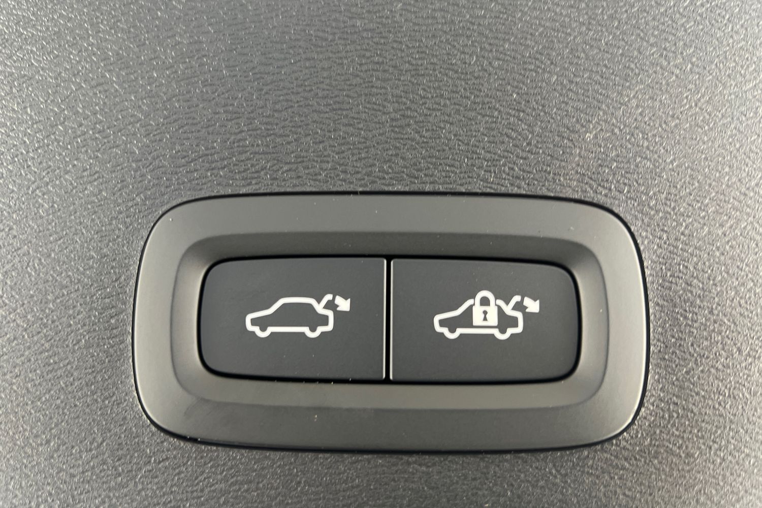 Used Volvo XC40 2025 for sale - 76614969: Photo 22