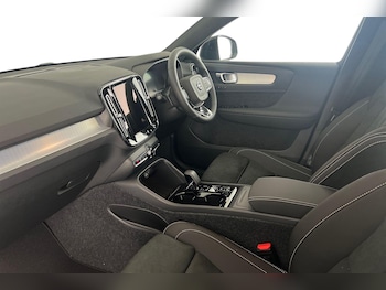 Used Volvo XC40 2025 for sale - 76614969: Photo