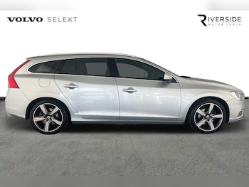 Used Volvo V60 2016 for sale - 75440064: Photo