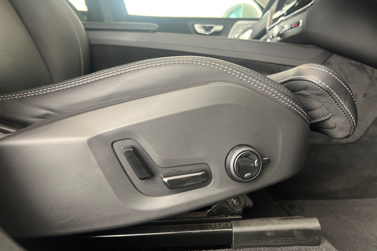 Used Volvo XC60 2022 for sale - 76960203: Photo 32