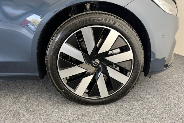 Used Volvo V90 2024 for sale - 75440065: Photo 5