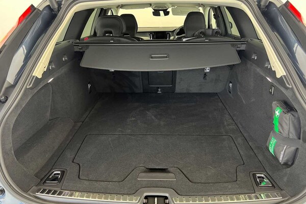 Used Volvo V90 2024 for sale - 75440065: Photo 8