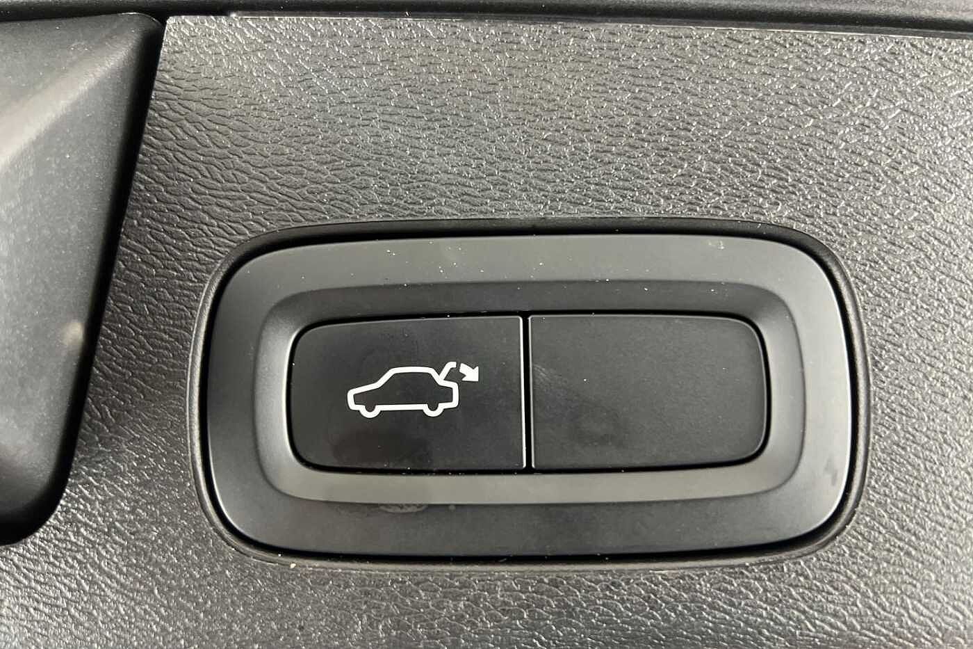 Used Volvo XC60 2021 for sale - 76796352: Photo 22