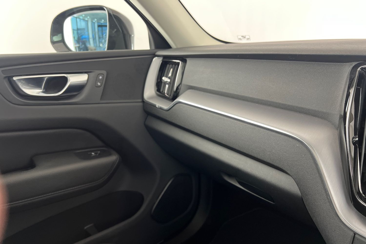 Used Volvo XC60 2021 for sale - 76796352: Photo 33