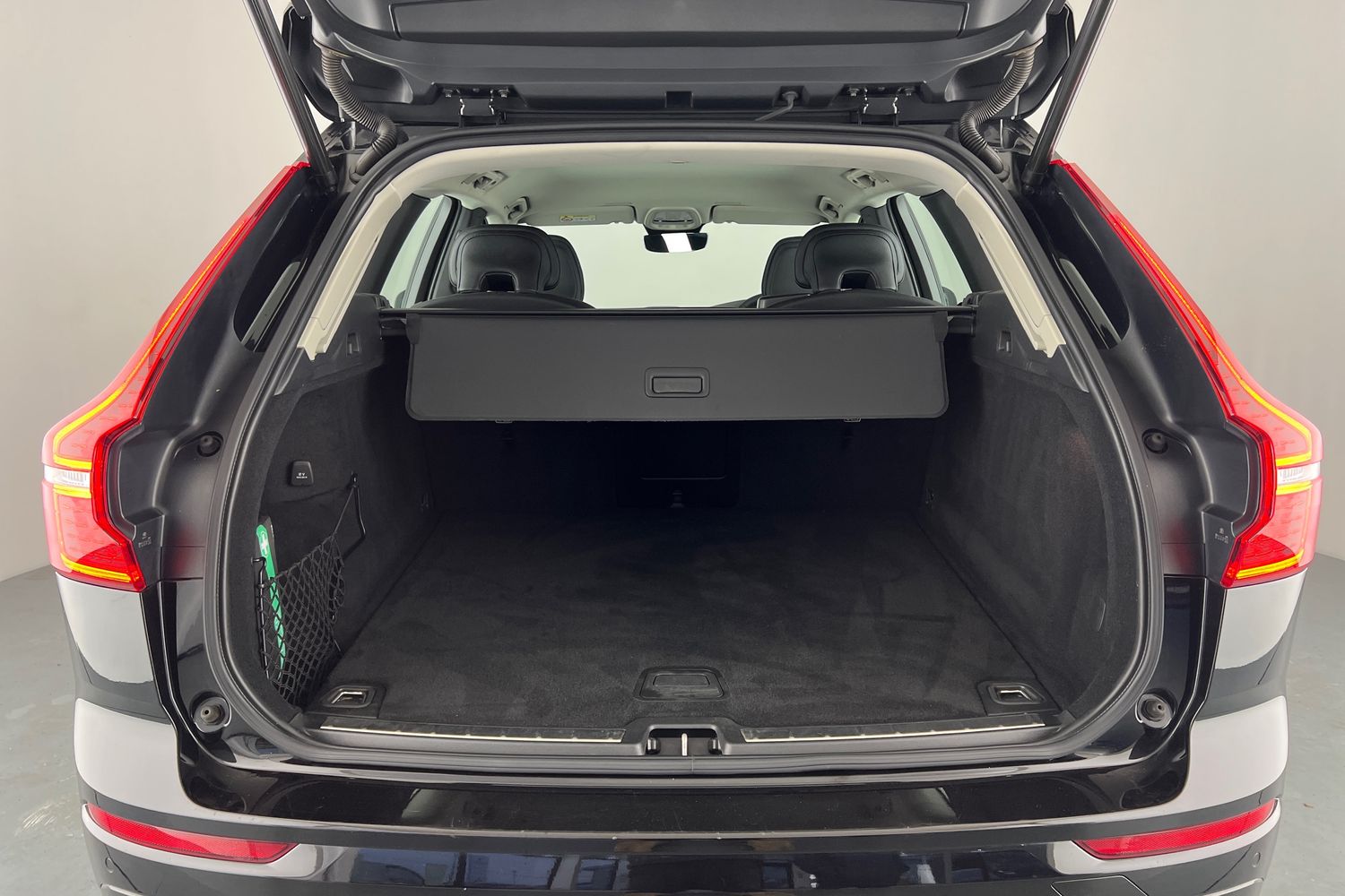 Used Volvo XC60 2021 for sale - 76796352: Photo 8