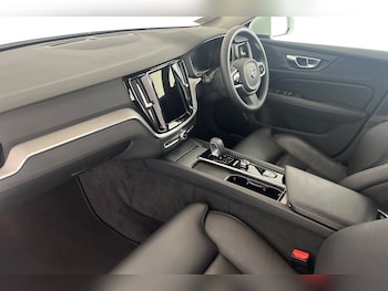 Used Volvo V60 2022 for sale - 75439979: Photo