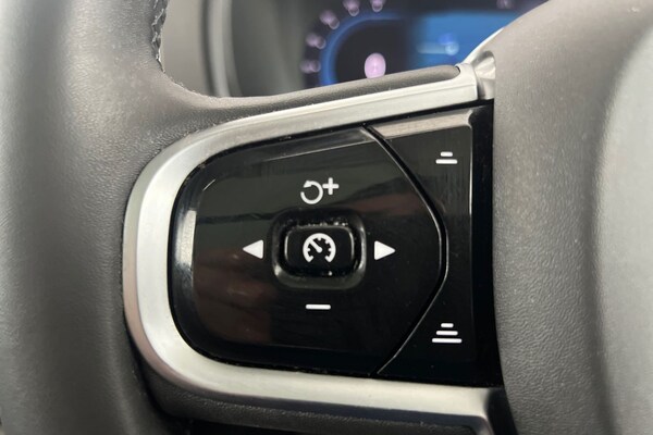 Used Volvo XC90 2023 for sale - 75439977: Photo 11