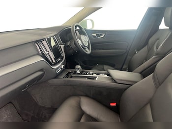 Used Volvo XC60 2022 for sale - 77186305: Photo