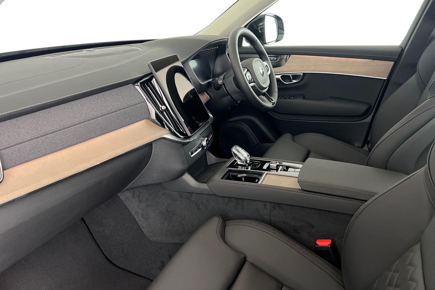 Used Volvo XC90 2025 for sale - 76796326: Photo 2