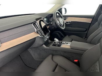 Used Volvo XC90 2025 for sale - 76796326: Photo