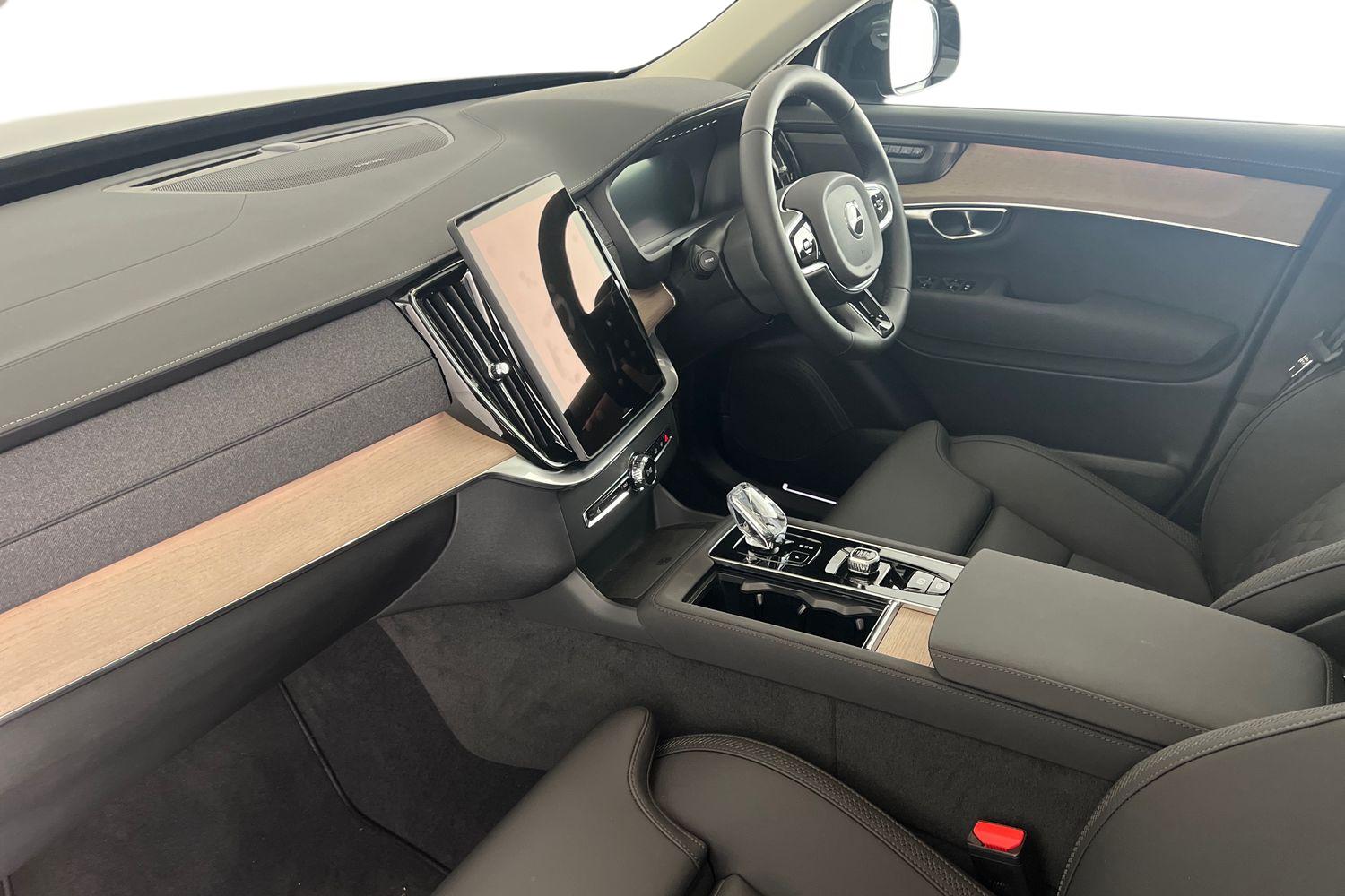 Used Volvo XC90 2025 for sale - 76921932: Photo 2