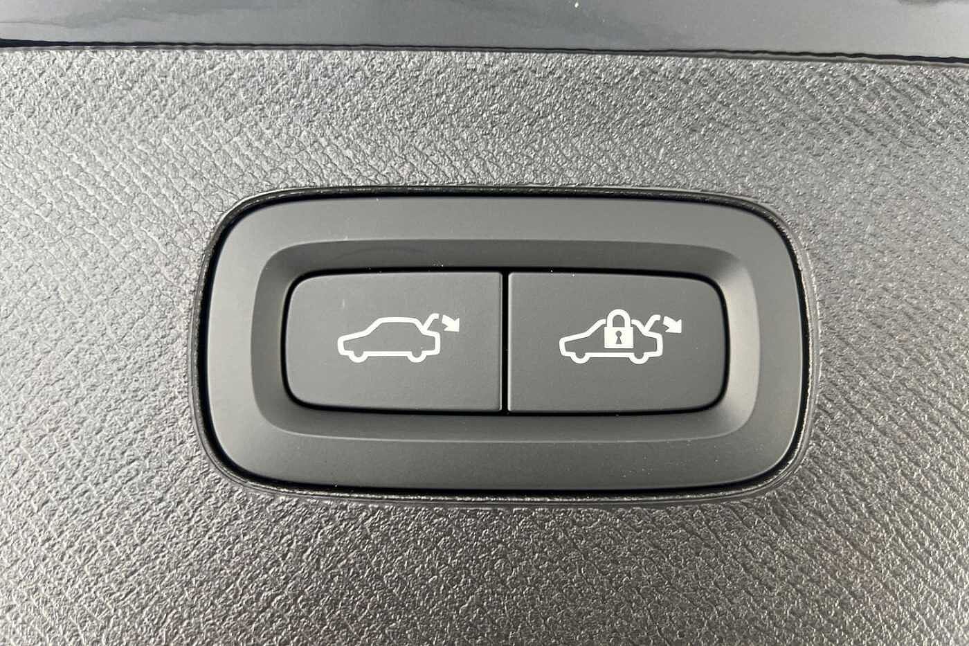 Used Volvo XC90 2025 for sale - 76921932: Photo 24