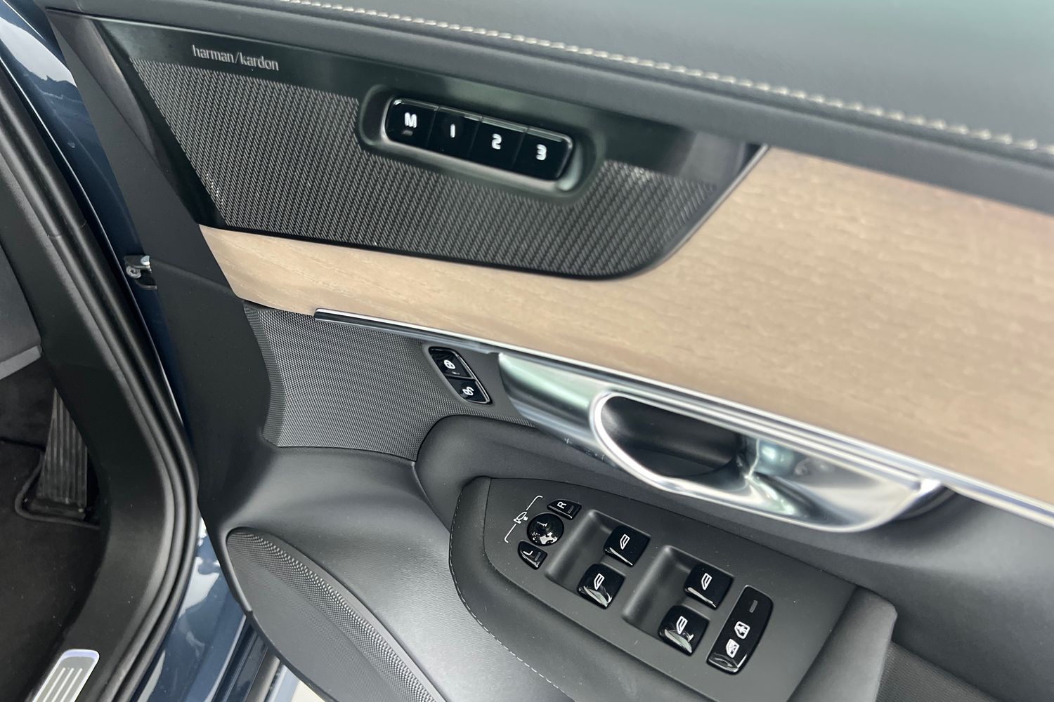 Used Volvo XC90 2025 for sale - 76921932: Photo 31