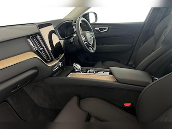 Used Volvo XC60 2025 for sale - 79217177: Photo
