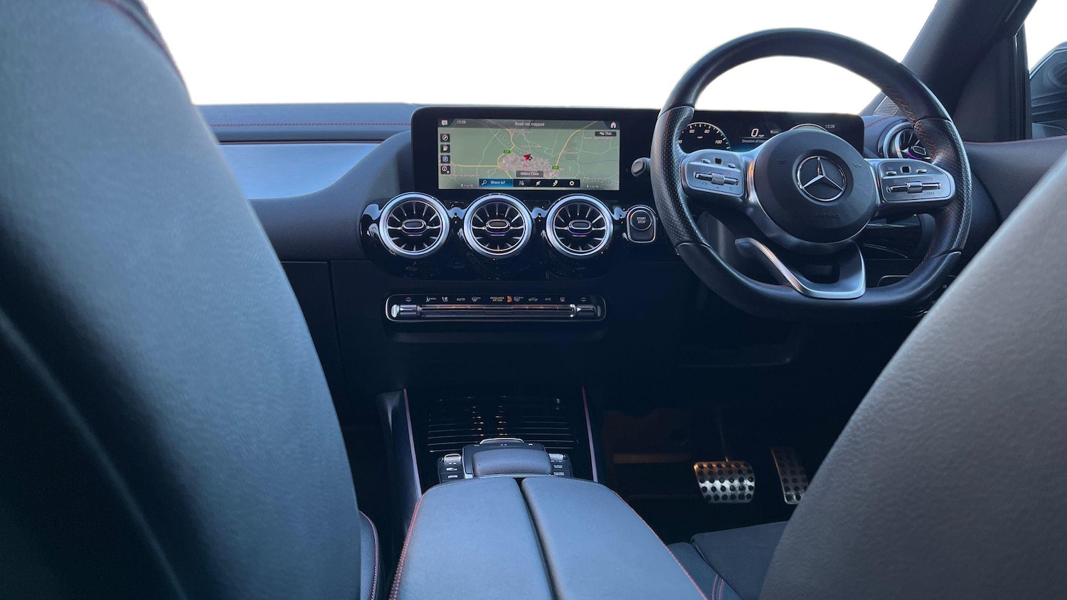 Used Mercedes-Benz EQA 2021 for sale - 76949437: Photo 10