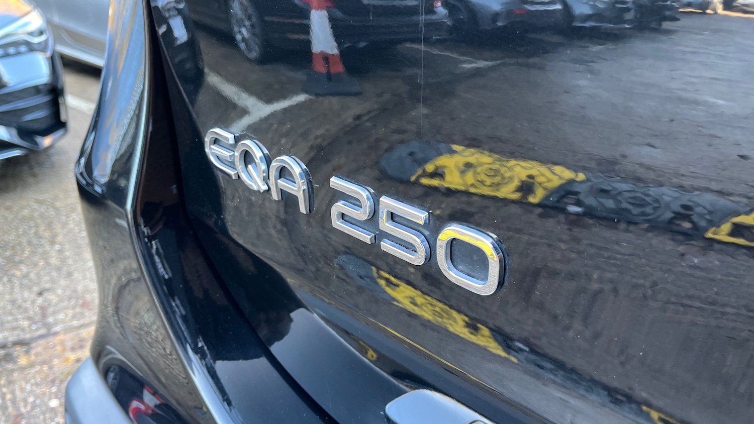 Used Mercedes-Benz EQA 2021 for sale - 76949437: Photo 17