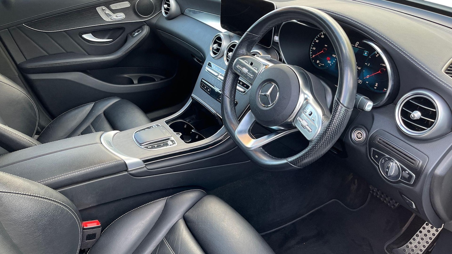 Used Mercedes-Benz GLC 2021 for sale - 76413456: Photo 3