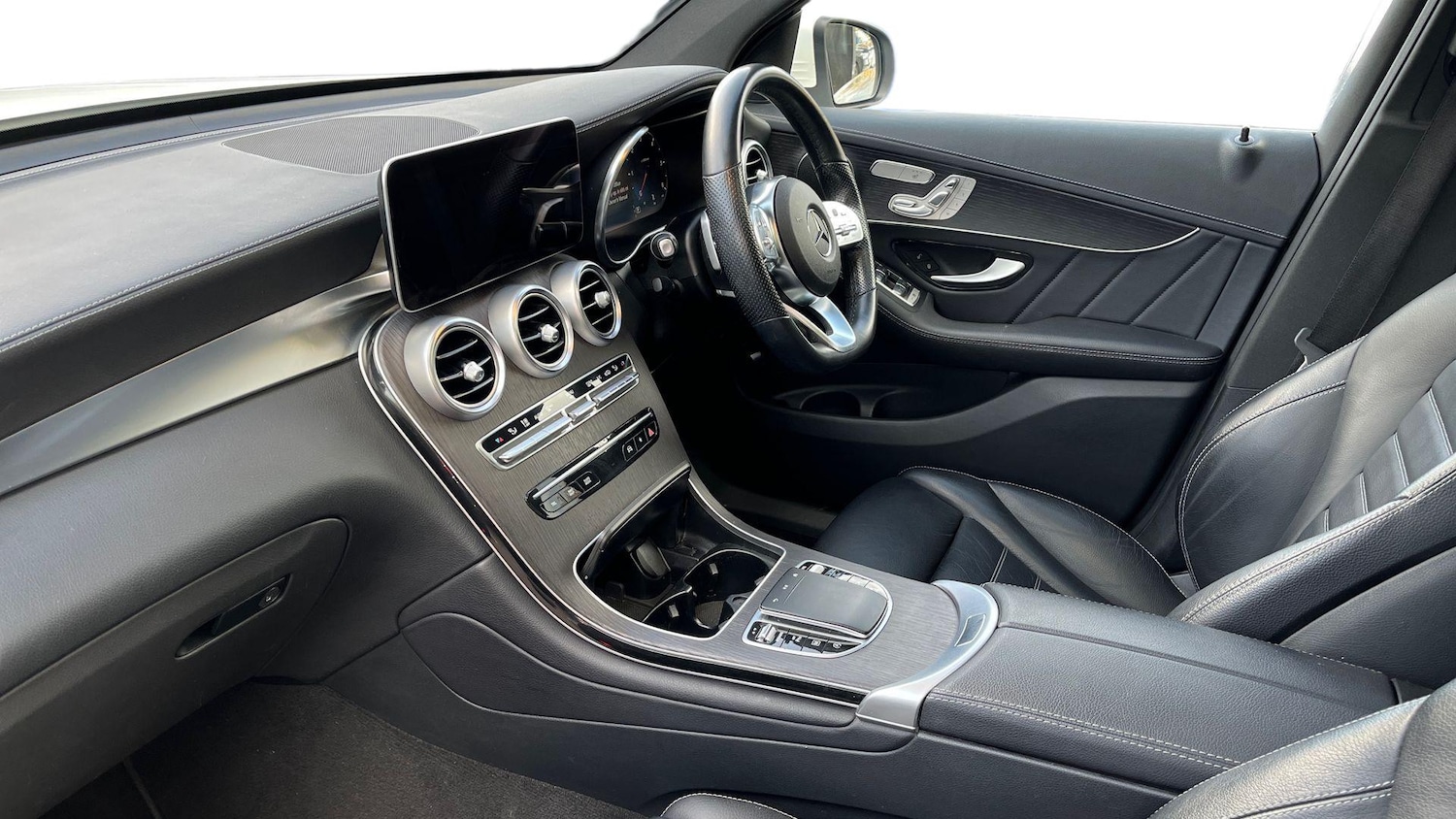 Used Mercedes-Benz GLC 2021 for sale - 76413456: Photo 8