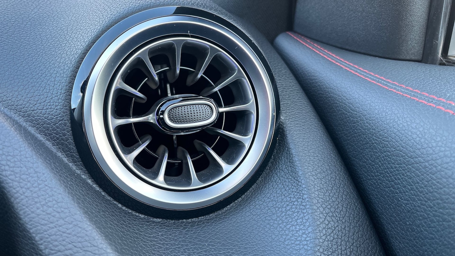 Used Mercedes-Benz GLA 2025 for sale - 77107000: Photo 39