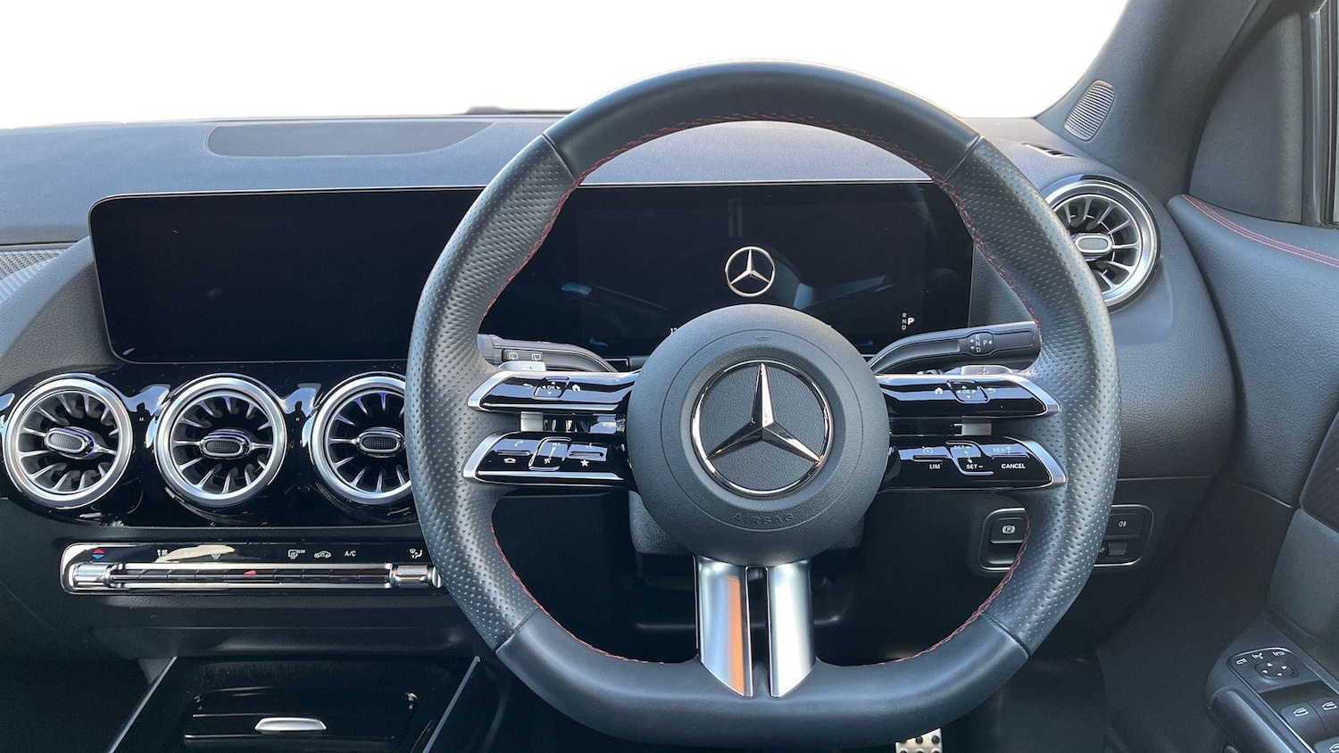 Used Mercedes-Benz GLA 2025 for sale - 77107000: Photo 9